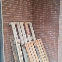 3 Bancali di legno