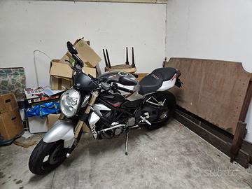 MV Agusta Brutale 989r e accessori