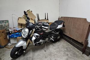 MV Agusta Brutale 989r , accessori a parte