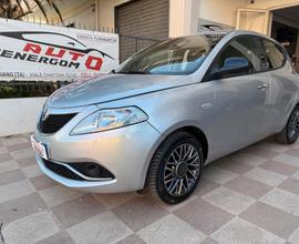 Lancia Ypsilon 1.2 69 CV 5 porte Gold