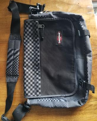 Borsa a tracolla Eastpack per laptop