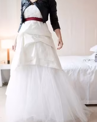 Abito da sposa elegante taglia 44 con sottogonna