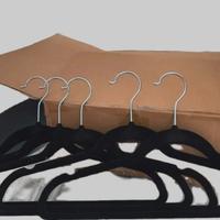 gruccia in velluto con porta pantaloni 