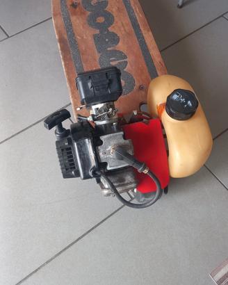 Monopattino motore a scoppio