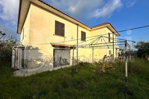 Villa bifamiliare Aprilia [Cod. rif 3189573VRG]