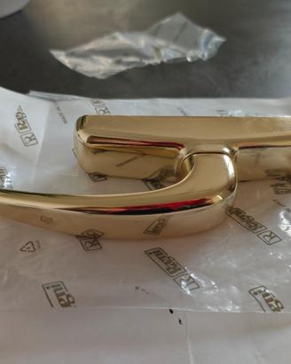 maniglia cremonese colore ottone