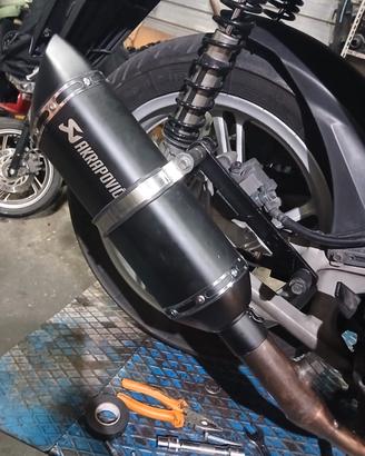 Marmitta akrapovic