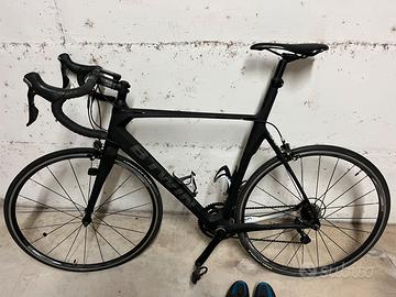 Bici da corsa in carbonio