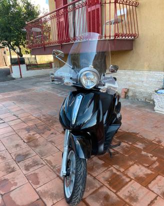 Beverly 500 sport com nuov €850
