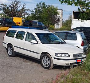 VOLVO V70 D5 163cv automatico, 2002, unipro