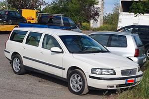 VOLVO V70 D5 163cv automatico, 2002, unipro
