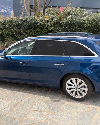 Audi A4 Avant quattro Business S tronic 190 CV