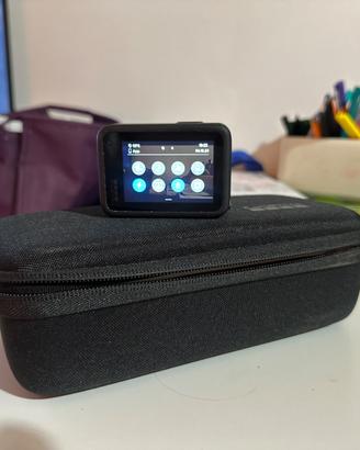 GoPro Hero 10 Black + 3 batterie + caricatore + SD