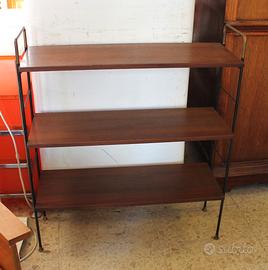 Etagere in metallo e teak