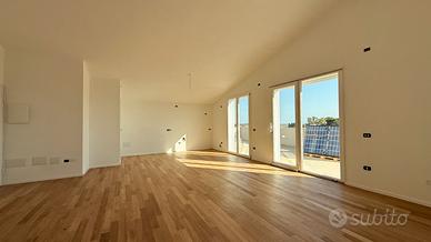 Attico in pronta consegna vista laguna