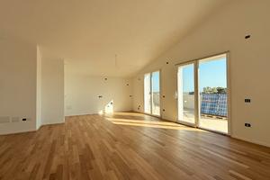 Attico in pronta consegna vista laguna