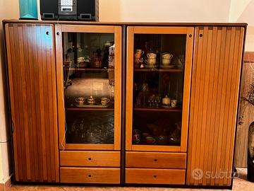 Mobile da salone in legno