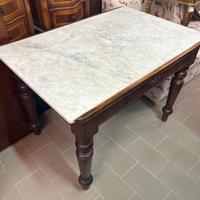 Tavolo antico con piano in marmo 113 x78 H 80