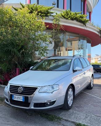 Volkswagen Passat 2.0 TDI DPF Var. Comfortline