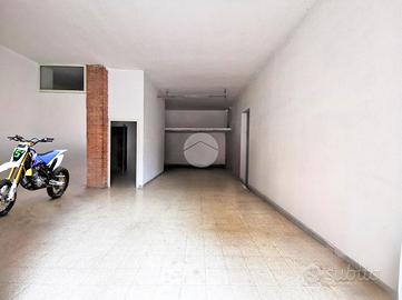 AUTORIMESSA A LUCERA