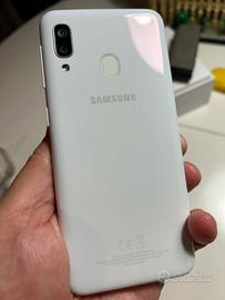 Samsung Galaxy A20e bianco