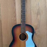 Chitarra acustica vintage