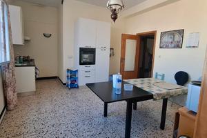 Indipendente con cortile Fronte-Retro