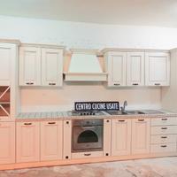 Cucina bianca decape' di 4,30 mt