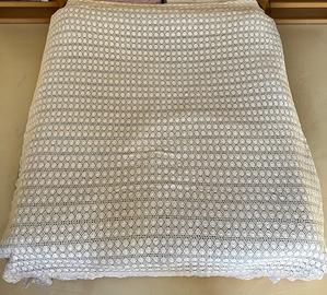 Antichissimo Copriletto all'Uncinetto fatto a mano