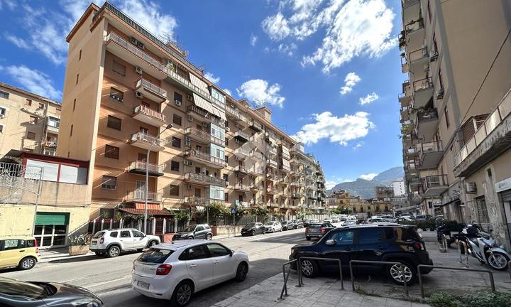 3 LOCALI A PALERMO