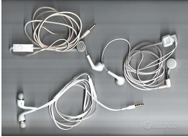 3 auricolari con cavo (ricondizionati)