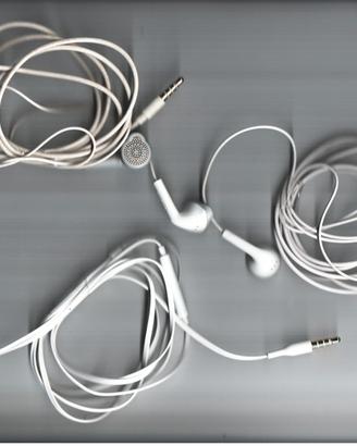 3 auricolari con cavo (ricondizionati)