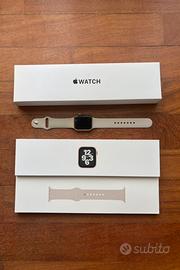 Apple Watch SE 40mm Gold -con scatola e caricatore