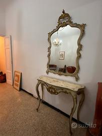 Specchio e mobiletto combinati