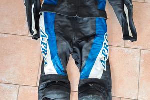 Tuta moto divisibile A-PRO taglia 54 vera pelle.
