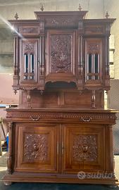 Elegante credenza/armadio antico in legno massello
