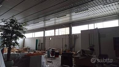 Immobile di 500 m² con 2 locali a Città di Castell