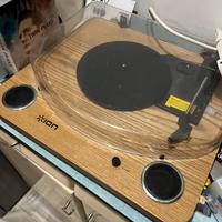 Giradischi ION Max LP con casse integrate