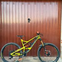 Yt Capra Pro Race carbon