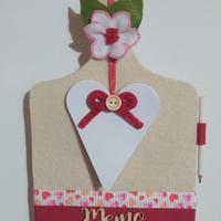 Tagliere in feltro con blocknotes memo cuore mamma