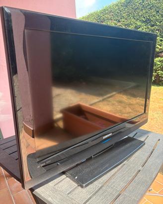 Televisore Samsung LCD 32” HD Ready + Telecomando