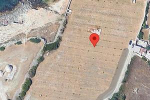 Terreno recintato vista mare con accesso diretto