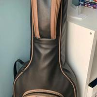 chitarra acustica amplificata 