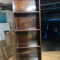 Piccola elegante libreria in legno