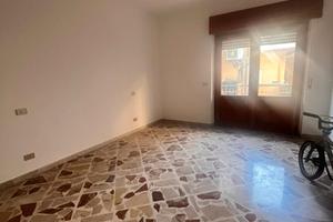 V/1295 Primo piano pressi autostrada