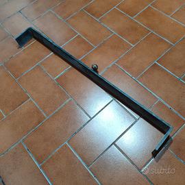 Barra raccogli brace in pesante ferro battuto 