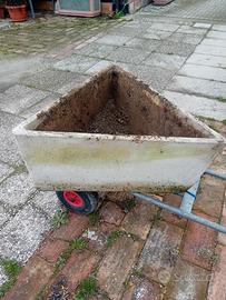 fioriera triangolare grande