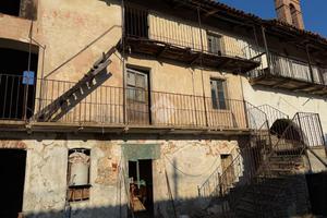 RUSTICO A RIVALTA DI TORINO