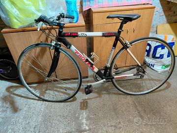 Bici corsa Protek SR 2000