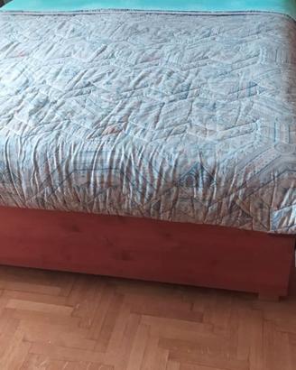 Letto matrimoniale con contenitore